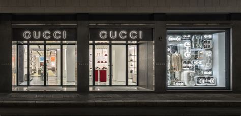 gucci assunzioni milano|gucci milan flagship.